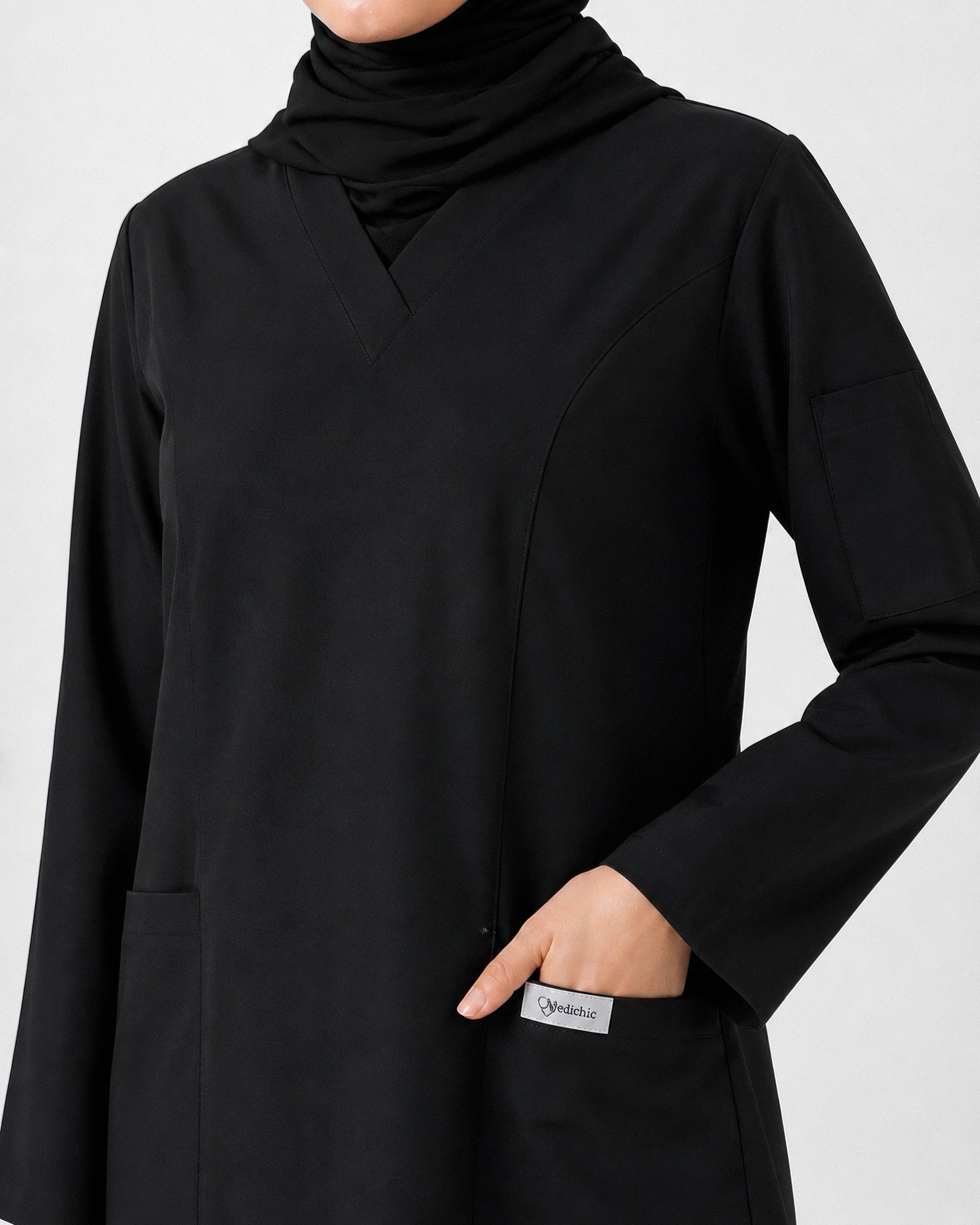scrub rosa-noir