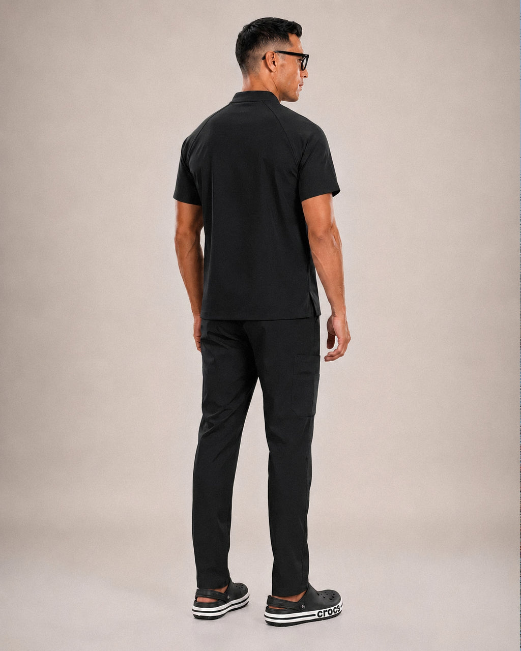 scrub homme-noir