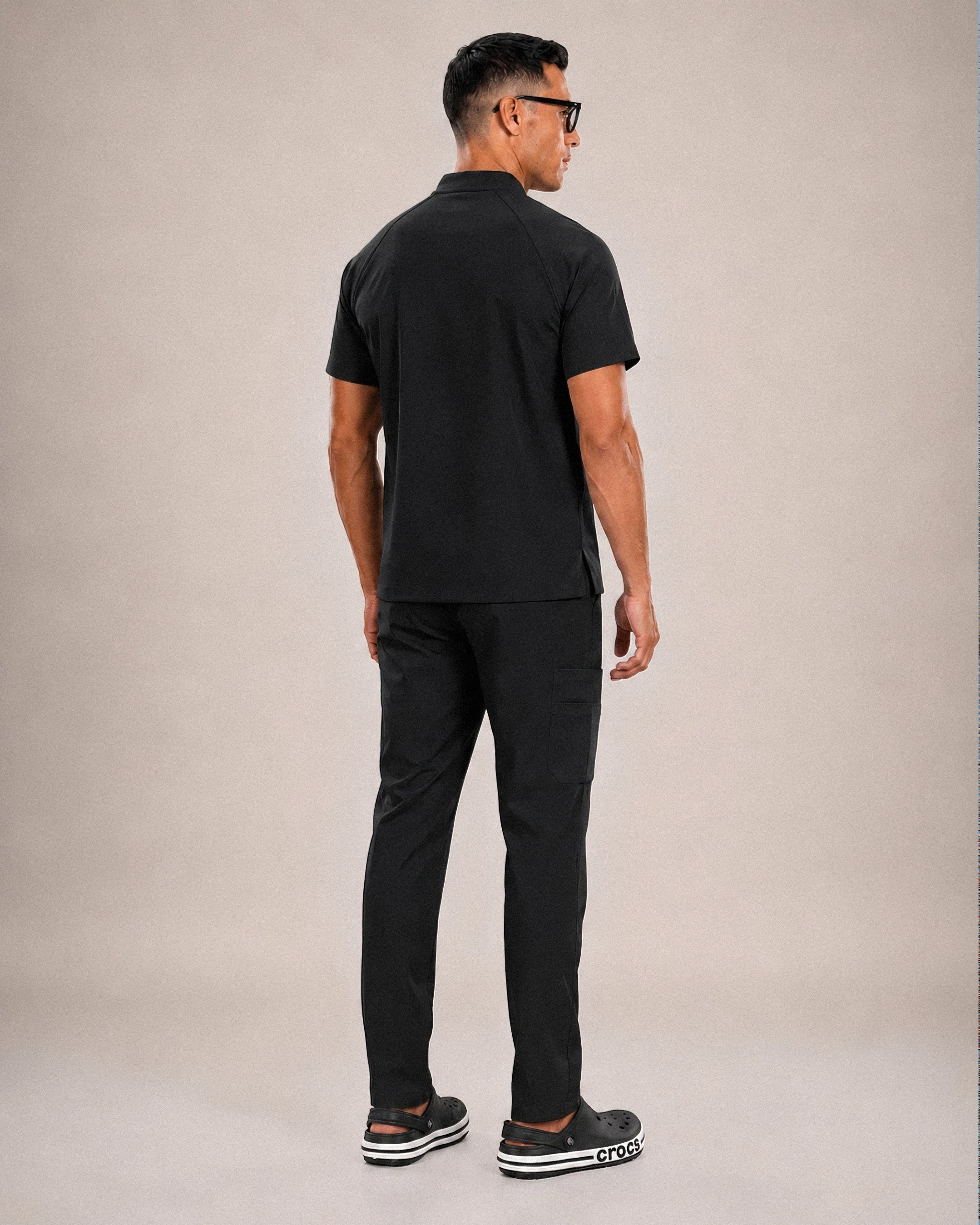 scrub homme-noir