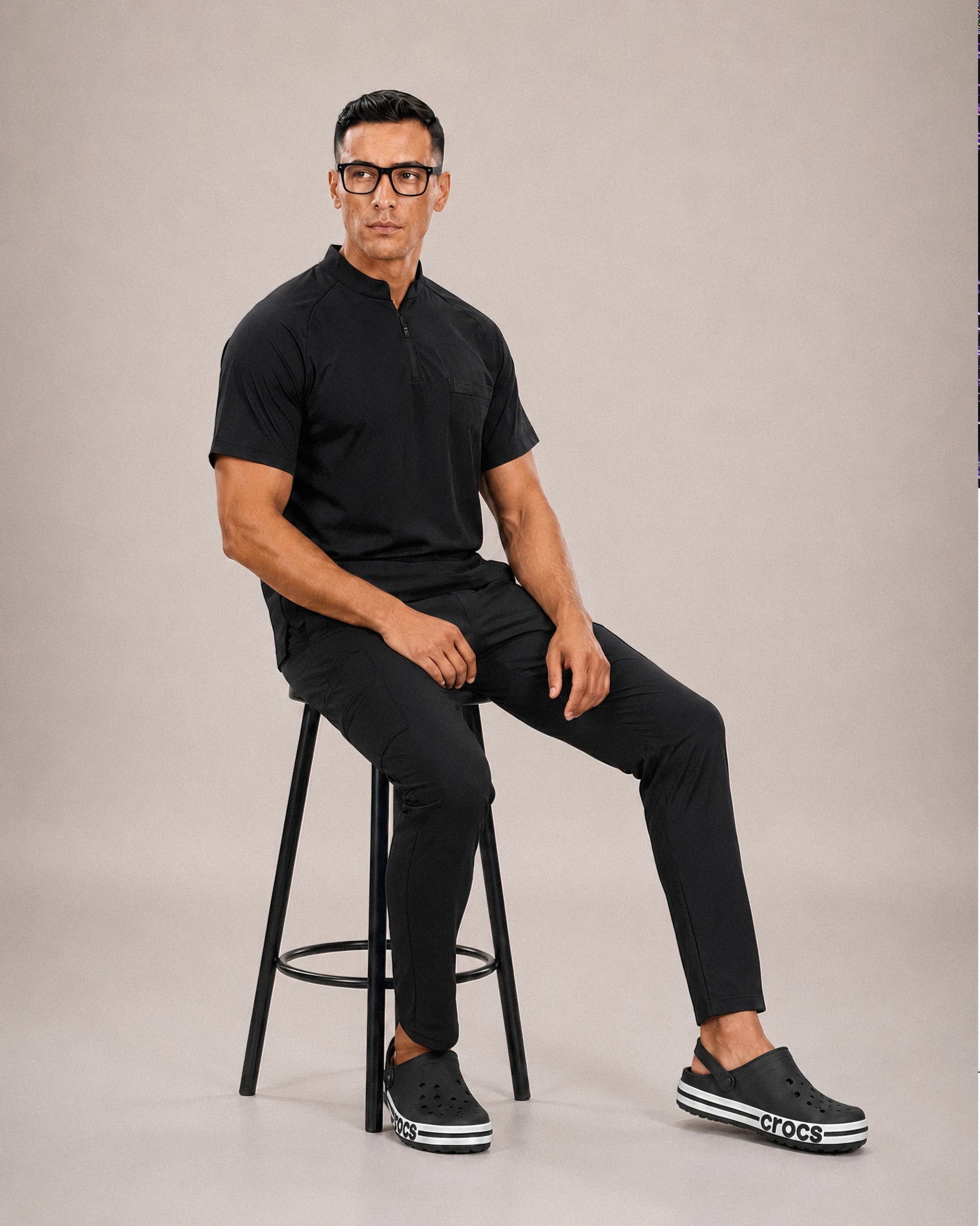 scrub homme-noir