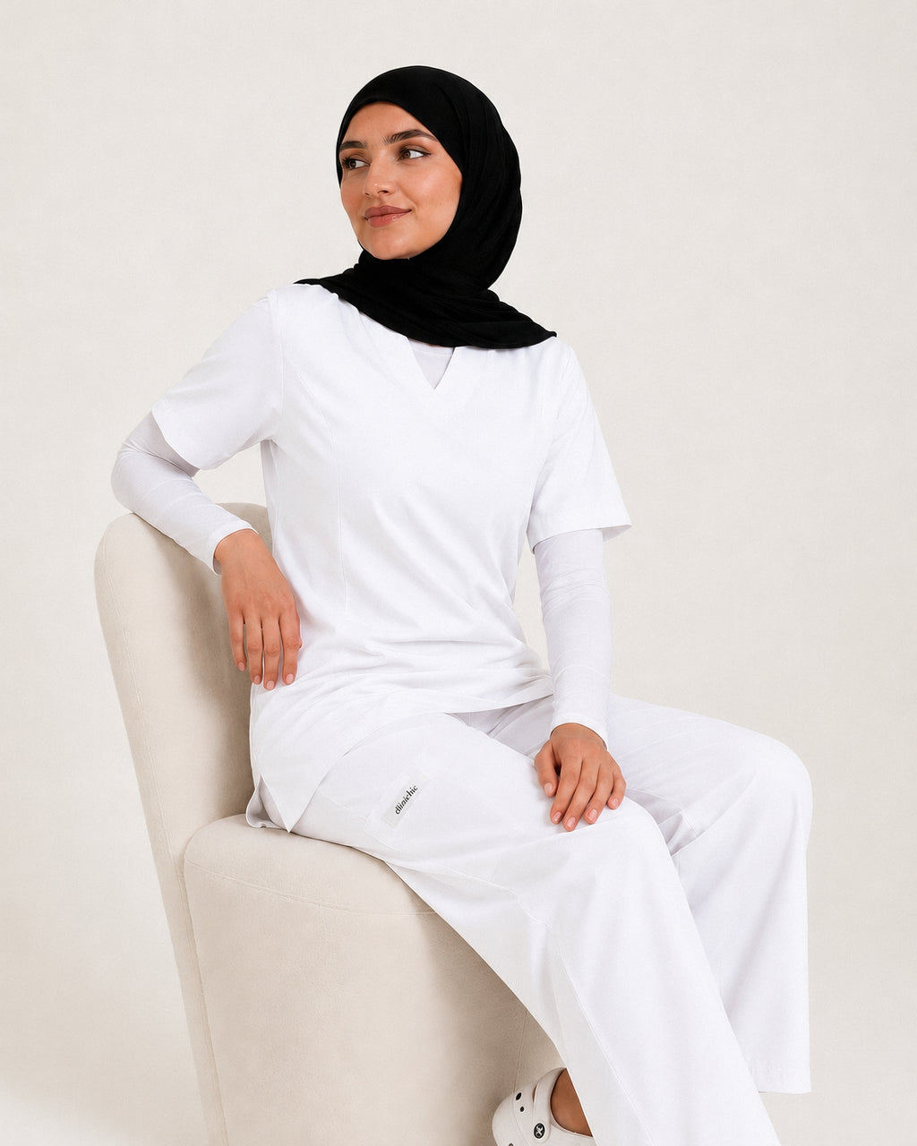 scrub yara-blanc