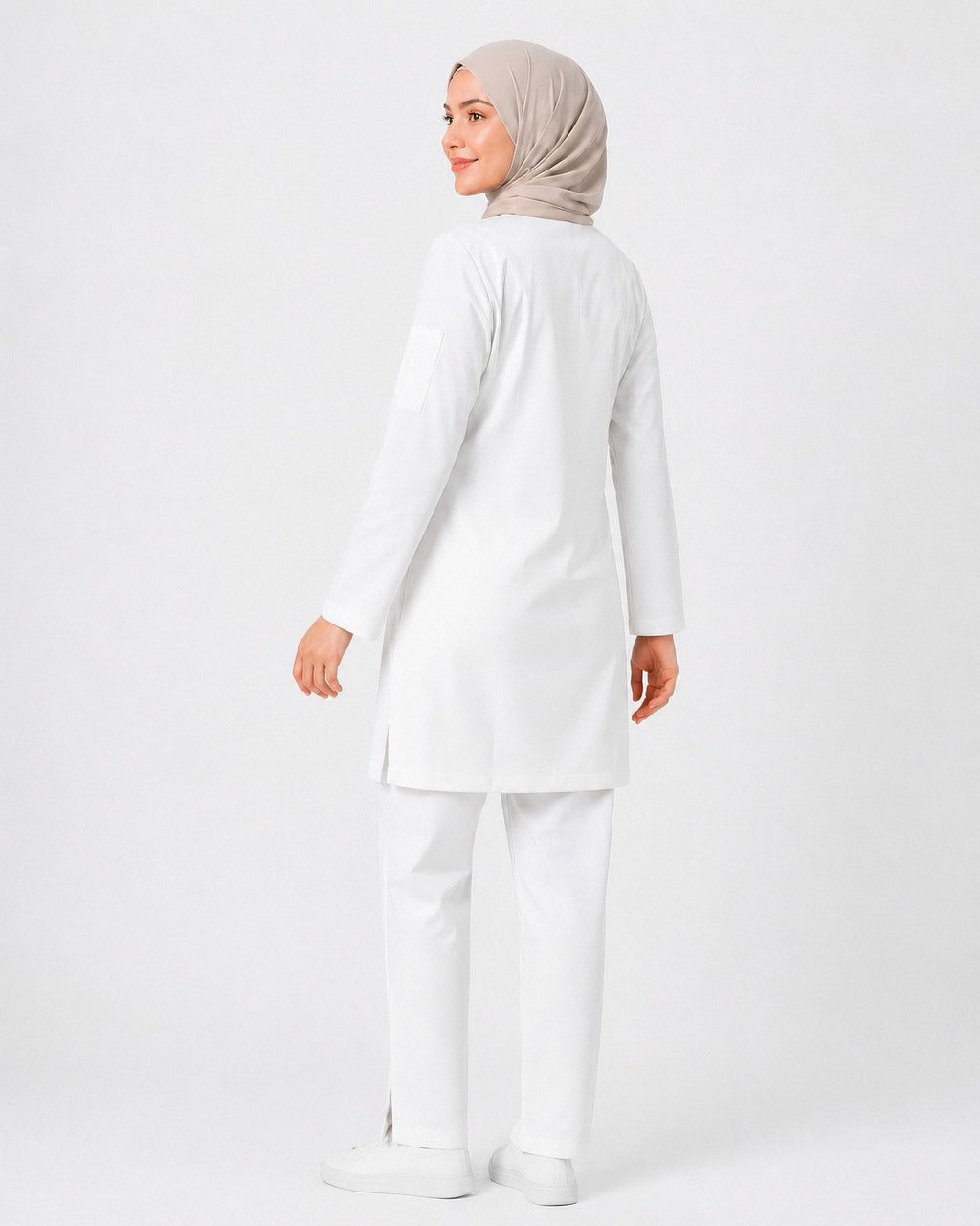 scrub rosa-blanc