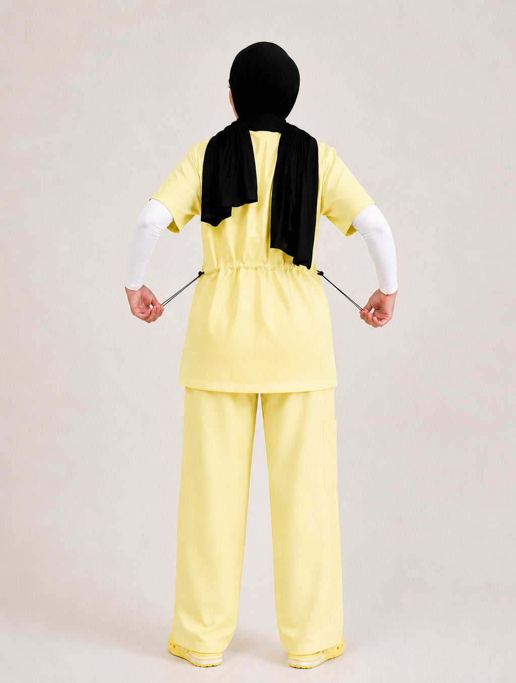 scrub yara-jaune