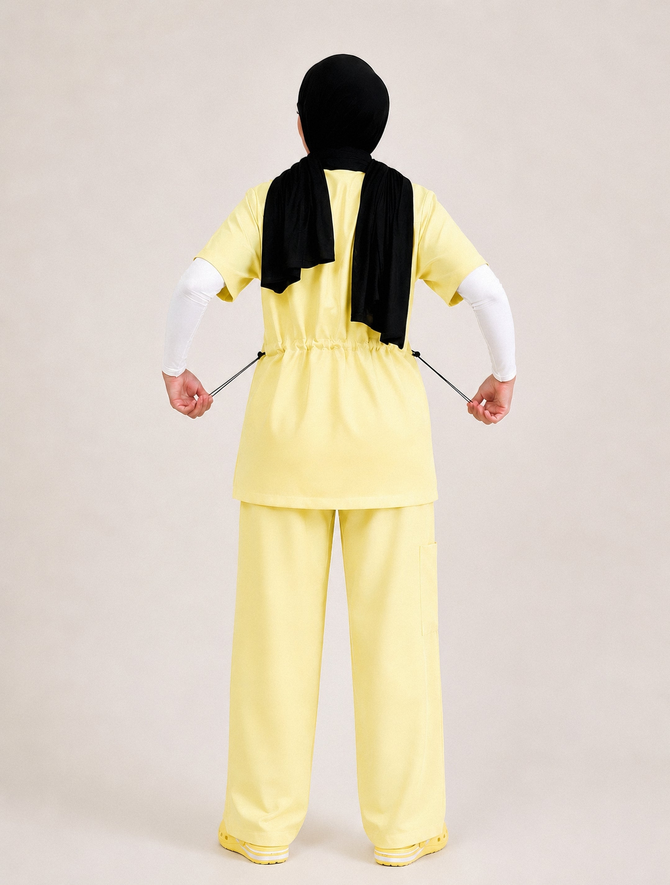 scrub yara-jaune