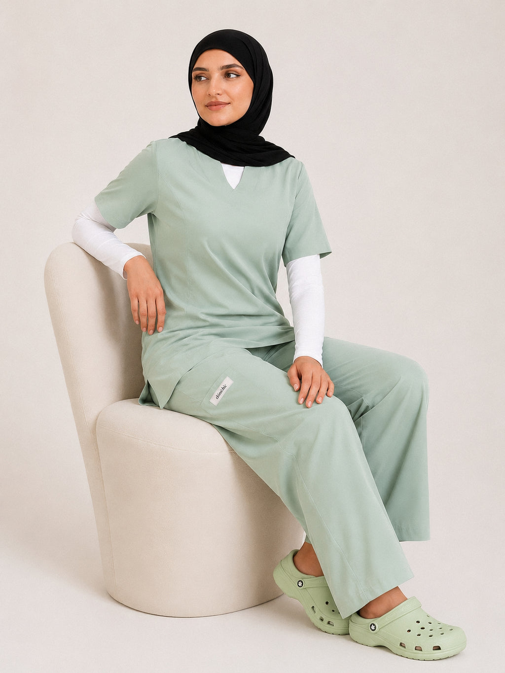 scrub yara-vert clair
