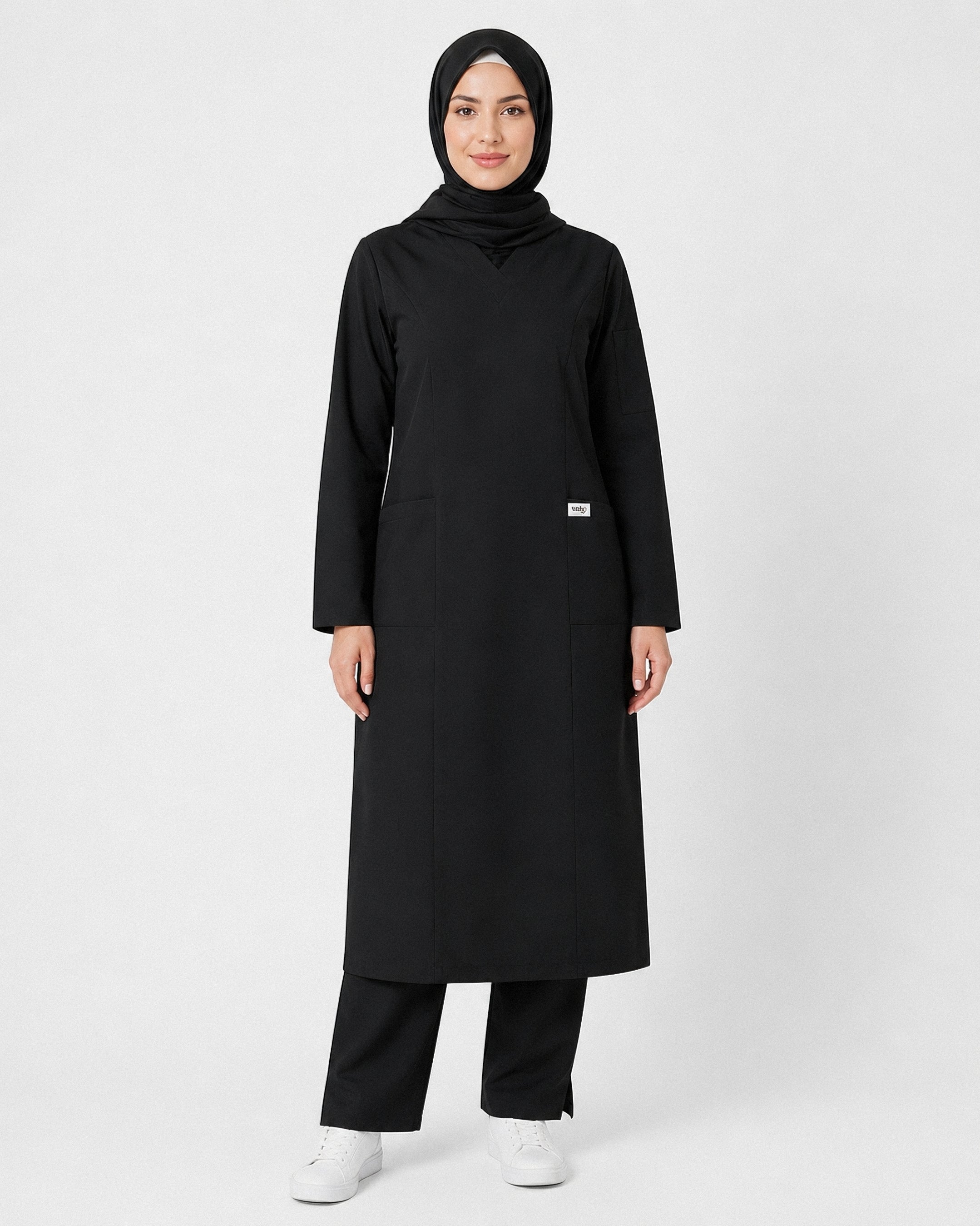 scrub rosa-noir